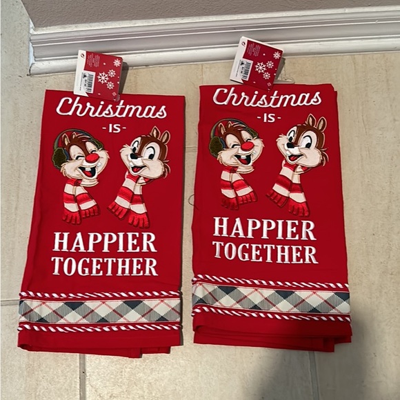 Disney’s chip and dale holiday towels from Walts Holiday Lodge - Picture 2 of 9